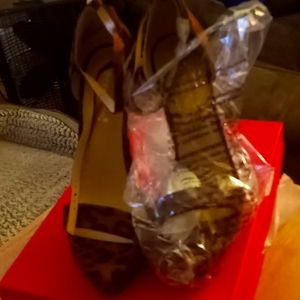 Leopard print stiletto